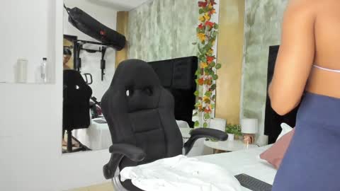 Iris Fit online show from February 2, 2025, 2:17 am