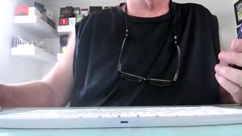 Snapshot of irishdudeloveoib chatting on November 26, 2025, 4:52 pm Irishdudelove online show from November 26, 2025, 4:52 pm