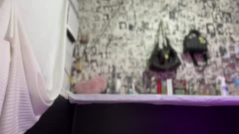 iriss_fox online show from April 12, 2026, 8:41 am