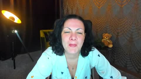 Snapshot of irissmoon1 chatting on June 14, 2026, 2:24 am Iris online show from June 14, 2026, 2:24 am