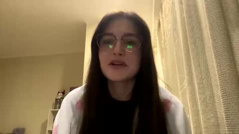 irisss31 online show from March 6, 2026, 7:32 pm