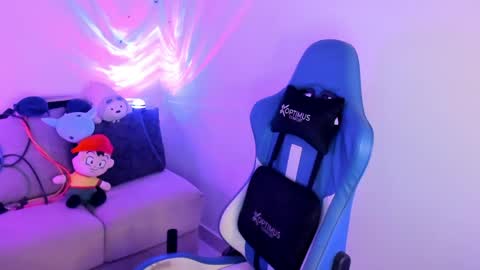 Iron online show from April 18, 2026, 9:37 pm