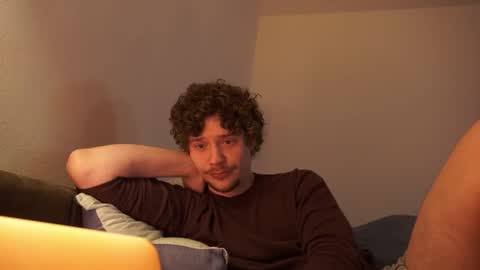 Sam online show from December 17, 2025, 11:11 pm