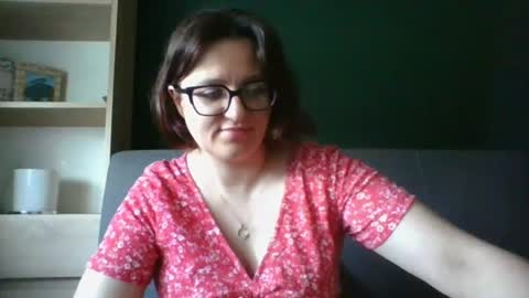Snapshot of irresistibleparis chatting on June 29, 2026, 5:25 am Paris online show from June 29, 2026, 5:25 am