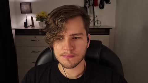 Snapshot of is_jesus chatting on December 28, 2024, 1:17 pm Jess online show from December 28, 2024, 1:17 pm