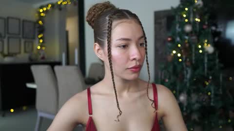 isa_____ online show from December 20, 2025, 7:21 pm