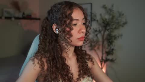 isa_____ online show from April 1, 2026, 9:01 pm