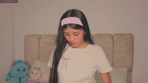 Snapshot of isa_dolly chatting on May 7, 2026, 9:31 pm Isa Dolly online show from May 7, 2026, 9:31 pm