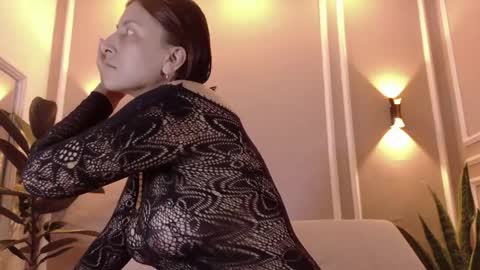 Snapshot of isa_kis_1 chatting on April 2, 2026, 12:14 pm Isabella online show from April 2, 2026, 12:14 pm