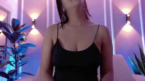 Snapshot of isa_kis_1 chatting on April 4, 2026, 12:13 pm Isabella online show from April 4, 2026, 12:13 pm
