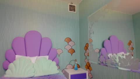    online show from January 7, 2025, 2:19 pm