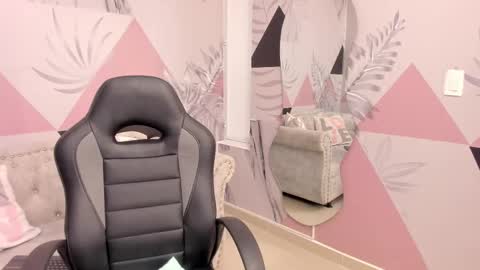    online show from March 3, 2025, 1:31 pm