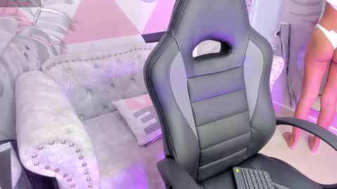    online show from March 6, 2025, 10:30 am