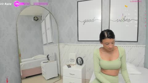 Snapshot of isa_little4u chatting on March 24, 2026, 10:20 am online show from March 24, 2026, 10:20 am