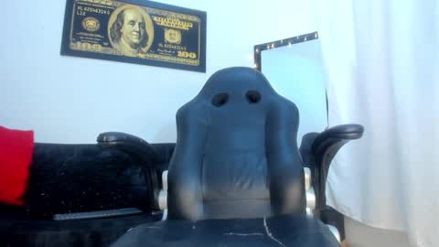 isa_lovestory online show from March 2, 2026, 9:54 pm