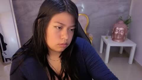 Snapshot of isa_s chatting on August 8, 2026, 12:40 pm Isa online show from August 8, 2026, 12:40 pm