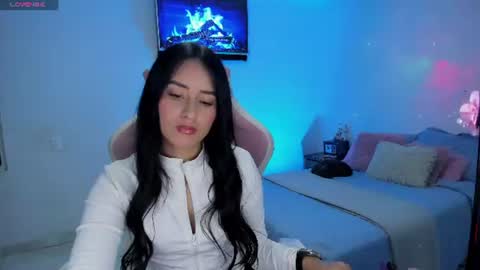 Snapshot of isaa_diamond chatting on June 13, 2026, 3:15 am isaa_diamond online show from June 13, 2026, 3:15 am