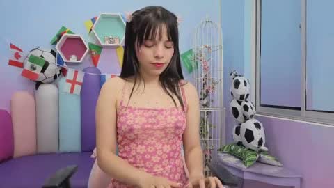 Snapshot of isaa_skinnyy chatting on June 25, 2026, 5:12 am Isaa Skinny online show from June 25, 2026, 5:12 am