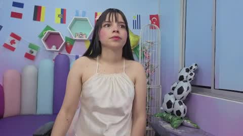 Snapshot of isaa_skinnyy chatting on July 21, 2026, 3:42 am Isaa Skinny online show from July 21, 2026, 3:42 am