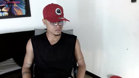 Snapshot of isaacas chatting on November 17, 2025, 11:16 am Isaacas online show from November 17, 2025, 11:16 am