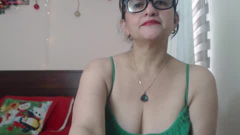 Isabeel Sofia online show from October 31, 2025, 5:03 pm