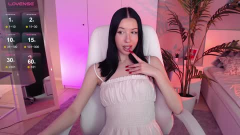 Bella online show from January 31, 2025, 9:27 am