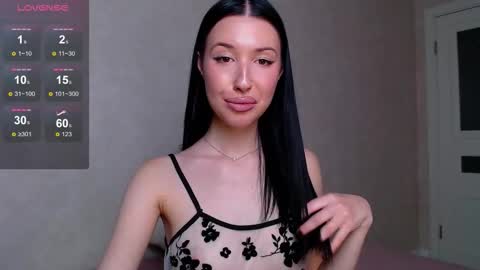 Bella online show from October 8, 2025, 10:57 am