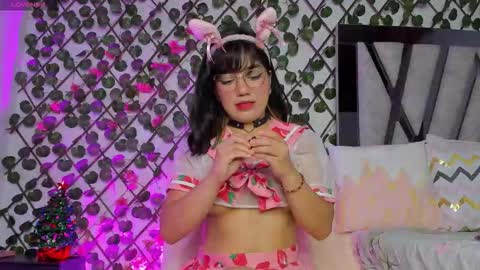 Isa online show from November 30, 2025, 6:12 pm