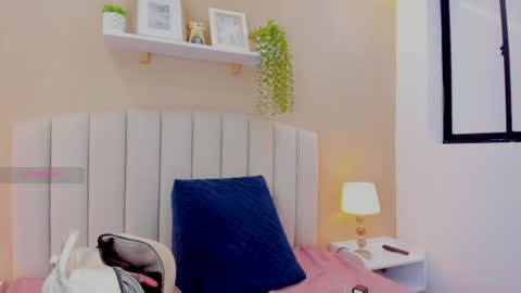Snapshot of isabel_palmer chatting on June 17, 2026, 8:21 pm isabel_palmer online show from June 17, 2026, 8:21 pm