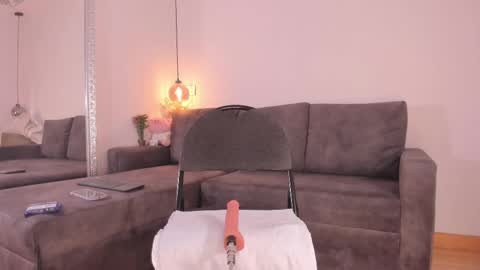 Isabela online show from September 23, 2025, 12:08 pm