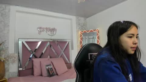 ISABELA  online show from December 17, 2025, 11:38 am