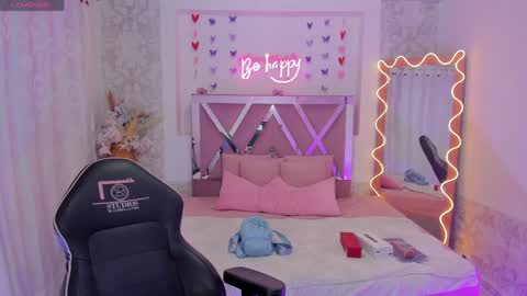 ISABELA  online show from April 1, 2026, 11:33 am