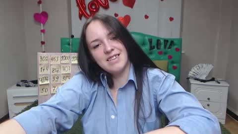 IsabelBlackberry online show from September 11, 2025, 5:07 am