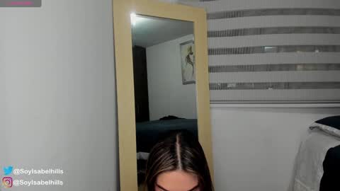 Snapshot of isabelhills chatting on October 15, 2025, 11:38 pm Isa online show from October 15, 2025, 11:38 pm