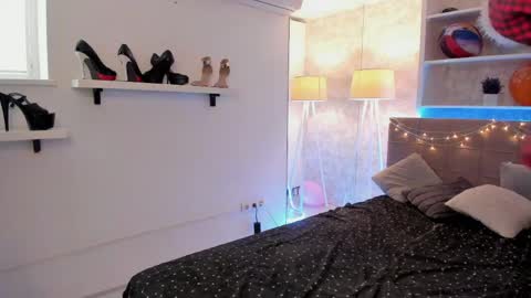 IsabelKiss online show from March 30, 2026, 6:25 am