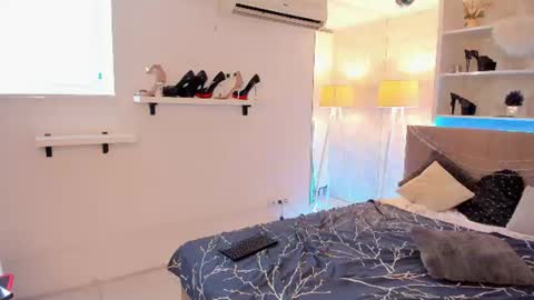 IsabelKiss online show from June 27, 2026, 6:07 am