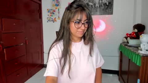 Snapshot of isabella22_1 chatting on February 5, 2025, 4:36 pm Isabella22 1 online show from February 5, 2025, 4:36 pm