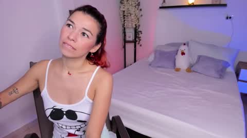 Snapshot of isabella_boyer chatting on September 17, 2025, 5:25 pm isabella online show from September 17, 2025, 5:25 pm