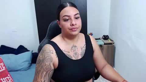 Snapshot of isabella_hots chatting on January 30, 2025, 10:29 am  estefania online show from January 30, 2025, 10:29 am
