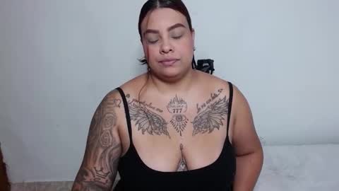  estefania online show from November 17, 2025, 12:00 pm