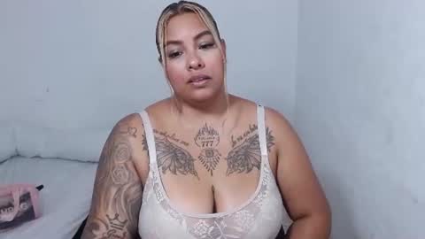 Snapshot of isabella_hots chatting on July 24, 2026, 1:53 pm estefania online show from July 24, 2026, 1:53 pm