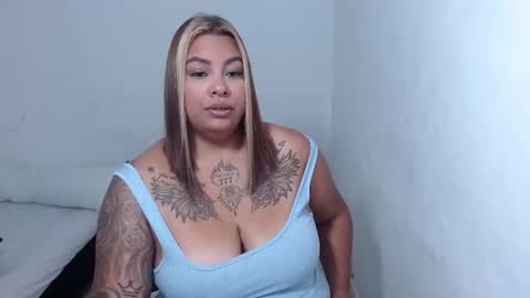 Snapshot of isabella_hots chatting on July 25, 2026, 10:24 am estefania online show from July 25, 2026, 10:24 am