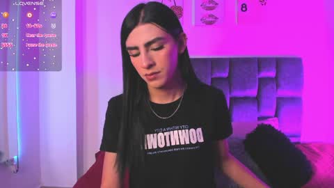 Snapshot of isabella_moon9 chatting on April 2, 2026, 12:03 pm Isabella Moon9 online show from April 2, 2026, 12:03 pm