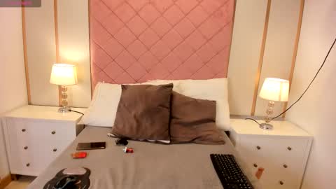 Snapshot of isabella_roa chatting on March 2, 2026, 4:36 am Isabella online show from March 2, 2026, 4:36 am