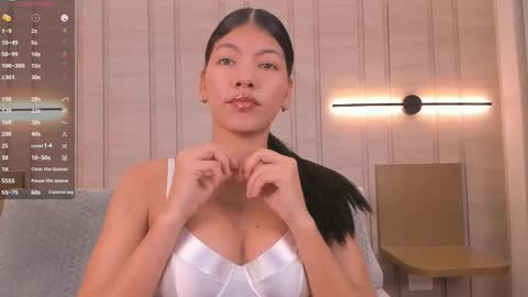 isa  online show from December 1, 2025, 9:31 pm