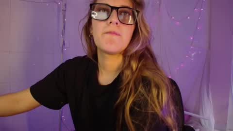 Isabella Rros online show from February 16, 2026, 7:10 pm