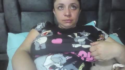 Snapshot of isabellaa_hills_ chatting on June 1, 2026, 3:47 pm isabellaa_hills_ online show from June 1, 2026, 3:47 pm