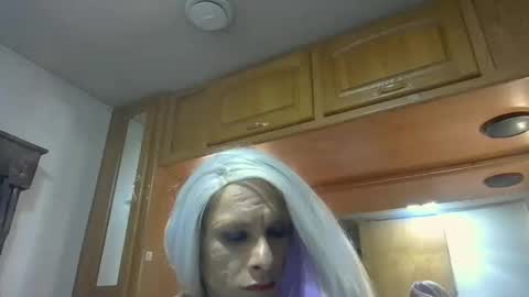 Snapshot of isabellaaskye25 chatting on November 19, 2025, 2:22 am IsabellaaSkye online show from November 19, 2025, 2:22 am