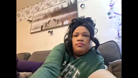 Isabella online show from December 18, 2025, 7:25 am