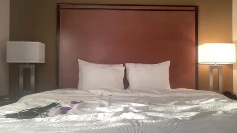 Isabella online show from September 16, 2025, 1:50 am